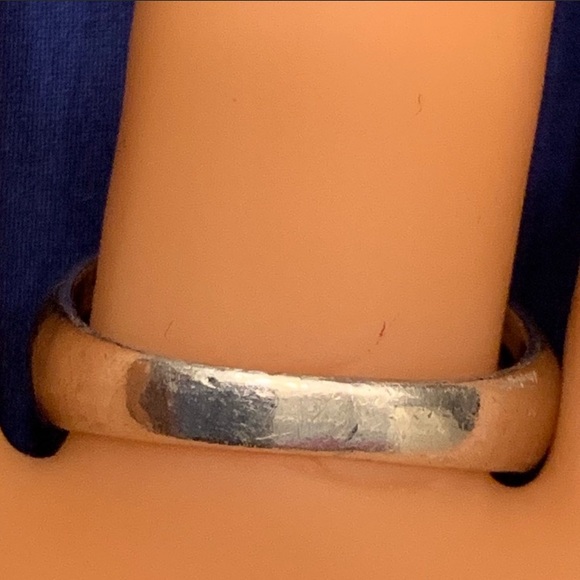 Beautiful Woman Beautiful Jewelry Blue Chalcedony Oval Cabochon Stone Ring - Picture 6 of 16